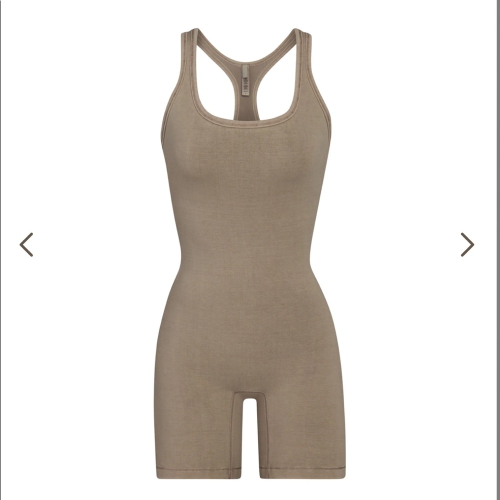 Skims Outdoor Mid Thigh Bodysuit